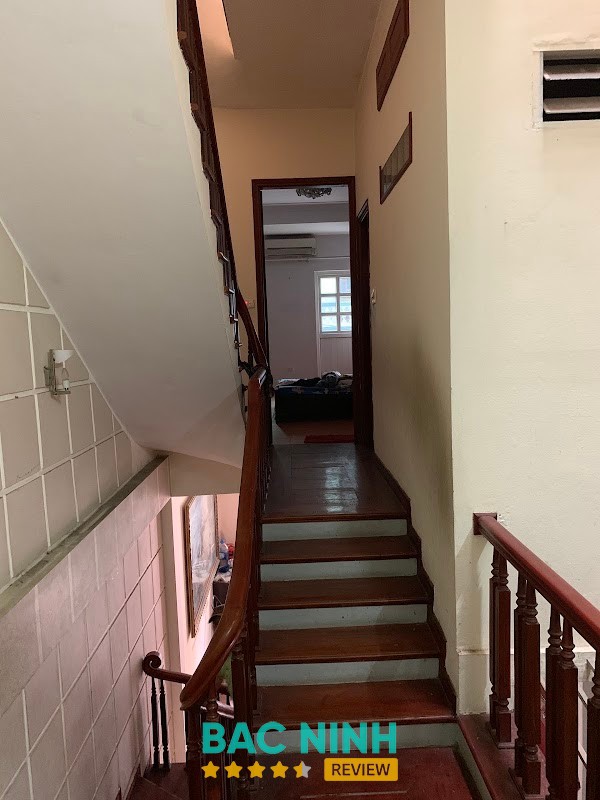 Khu vực trưng bày của Đức Toàn Đồng Hồ Chính Hãng