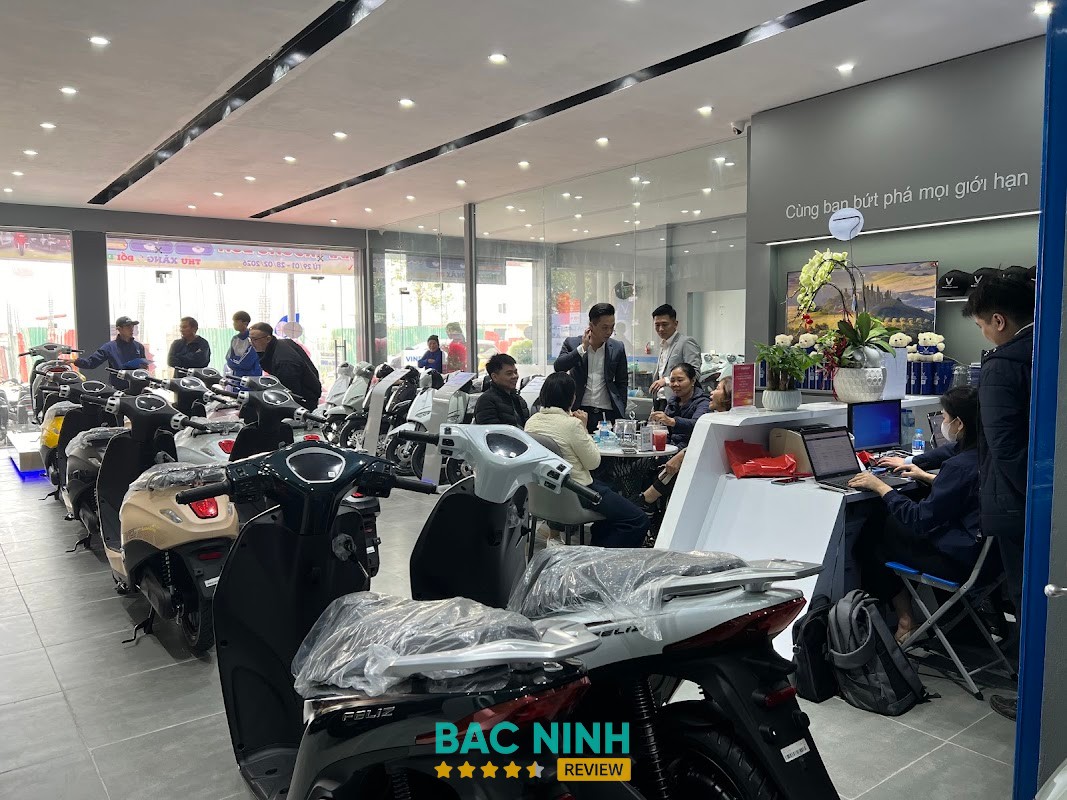 Xe tại VinFast Phố Hồ Thuận Thành