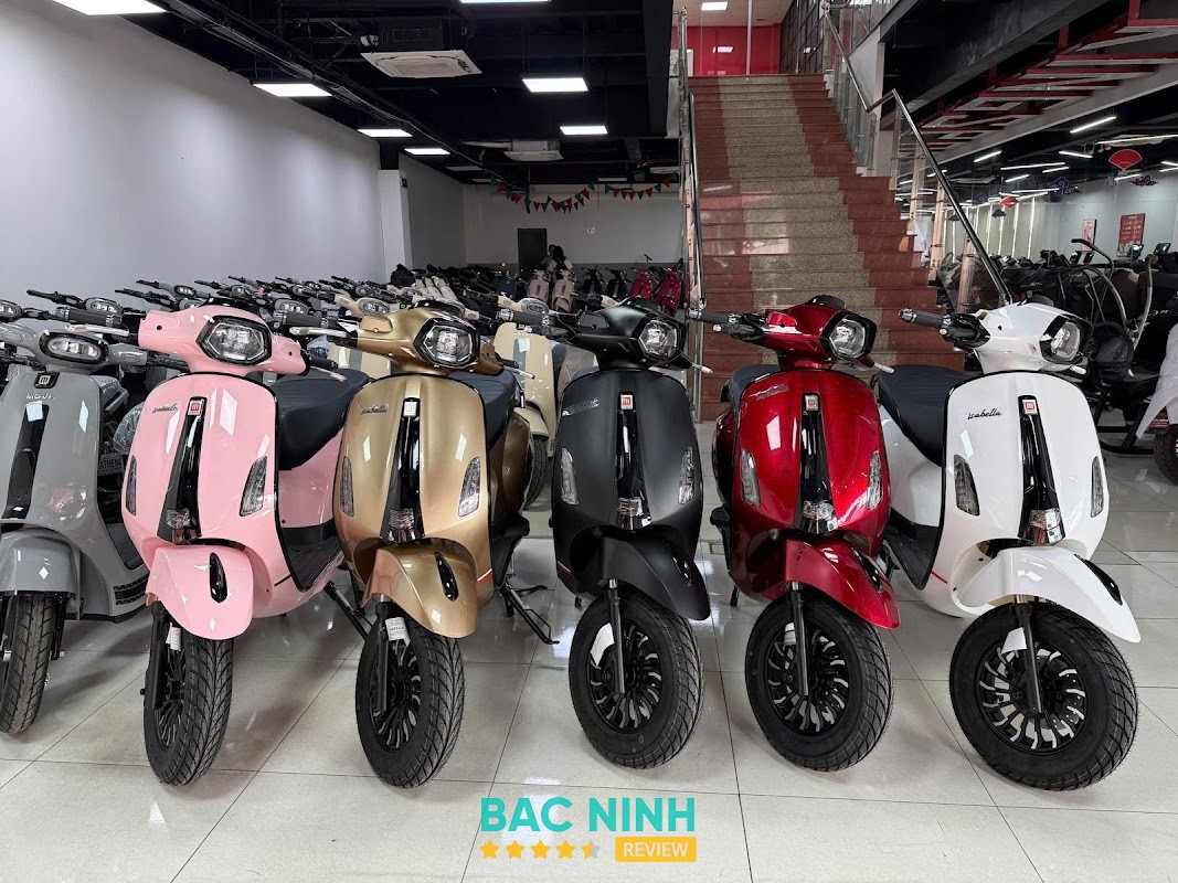 Xe trưng bày tại MOVE Âu Cơ Thuận Thành