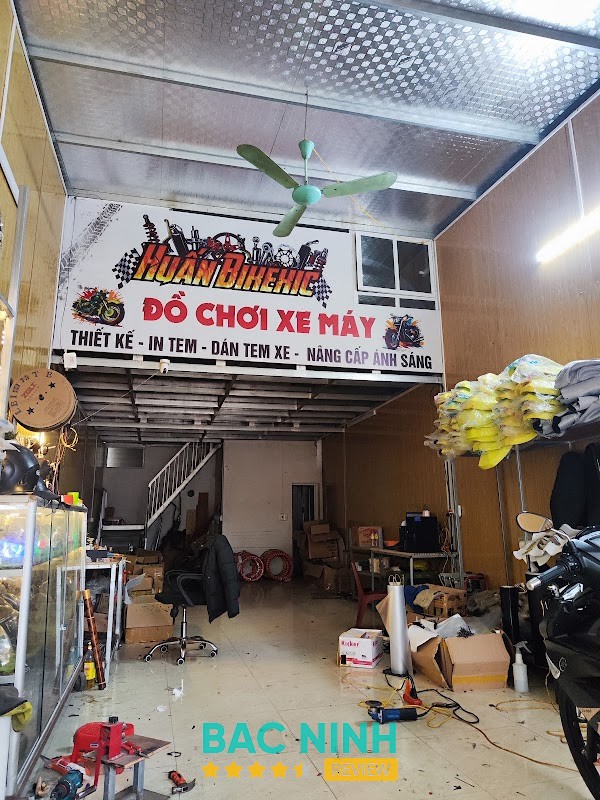 Huấn bikexic dán decal xe máy ở Bắc Ninh