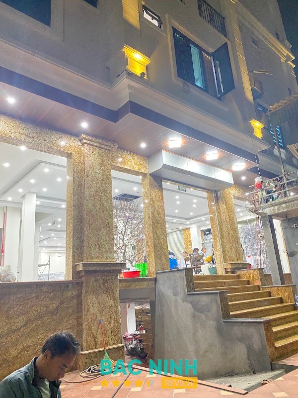 Showroom Gạch Ốp Lát Long Hải Từ Sơn