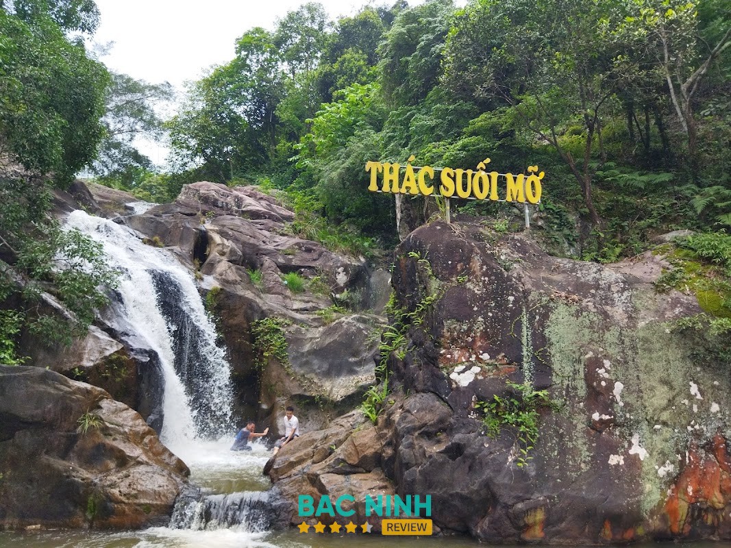 Khu du lịch Suối Mỡ
