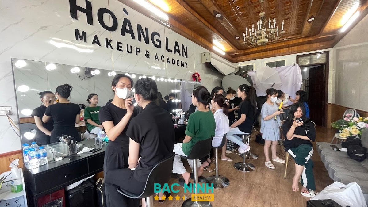 Hoàng Lan MaKeUp Academy – hình ảnh 3