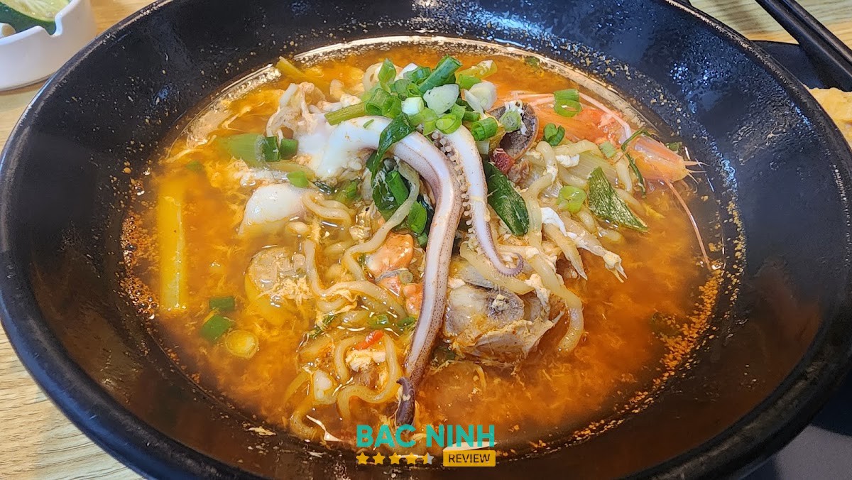 Món ăn tại Nhà hàng Hải Sản Võ Cường