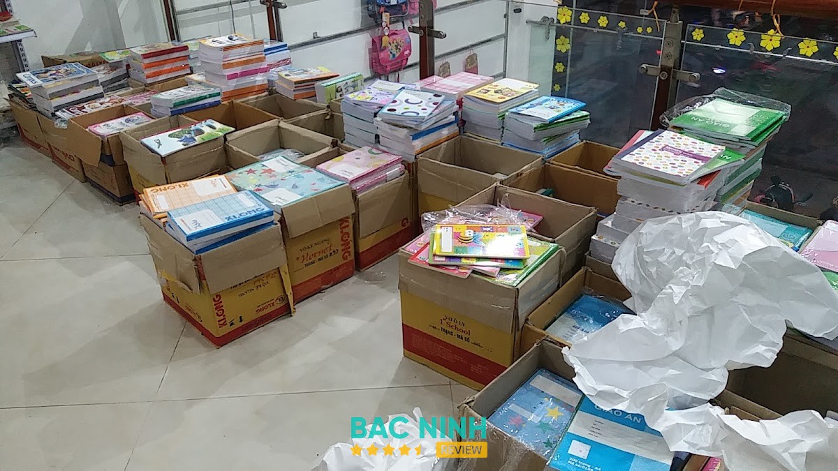 Nhà Sách 240 – hình ảnh 3