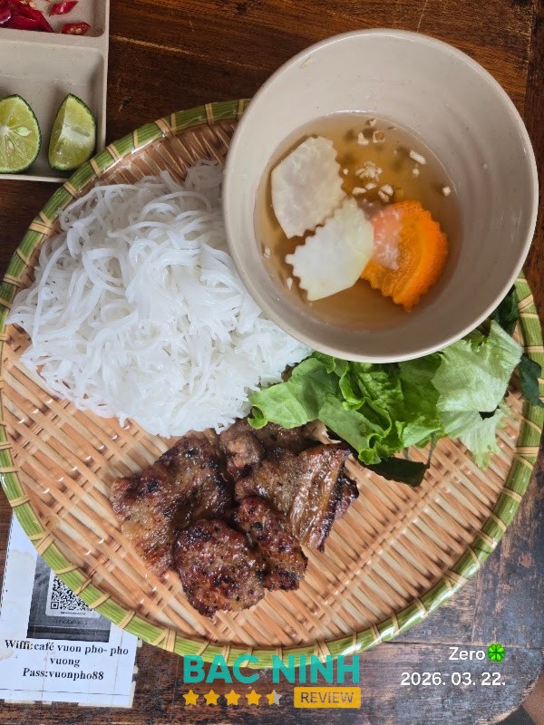 Cafe Vườn Phố - Phở Vương