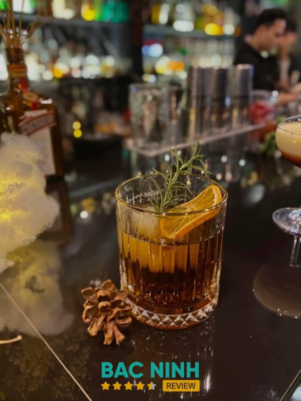 Không gian cocktail bar COSMOS