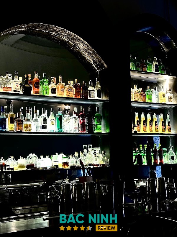 Khu vực quầy bar Fallincosmos