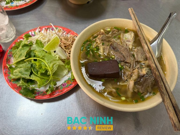 Bún Bò Huế Phương Anh – món ăn