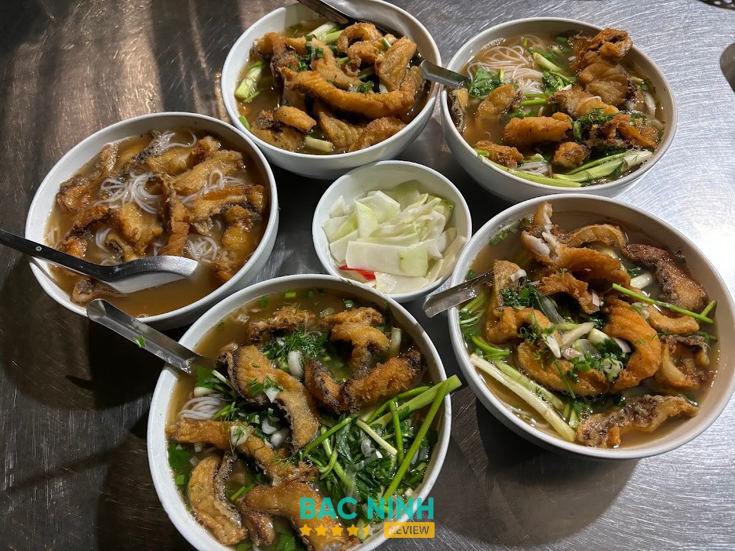 Quán Bún Cá Hải Phòng tại 19 Ngô Gia Tự