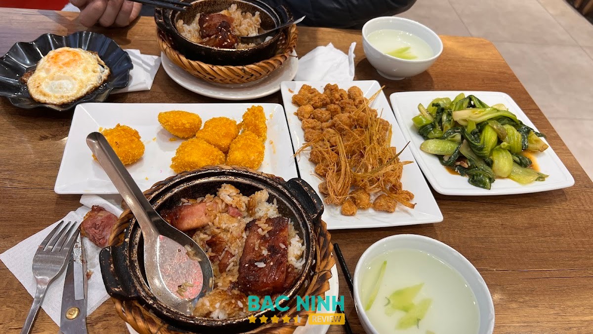 Không gian Cơm Niêu Đào Duy Từ