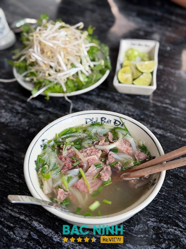 Phở Bát Đá Hoàng Long Quán Quế Võ