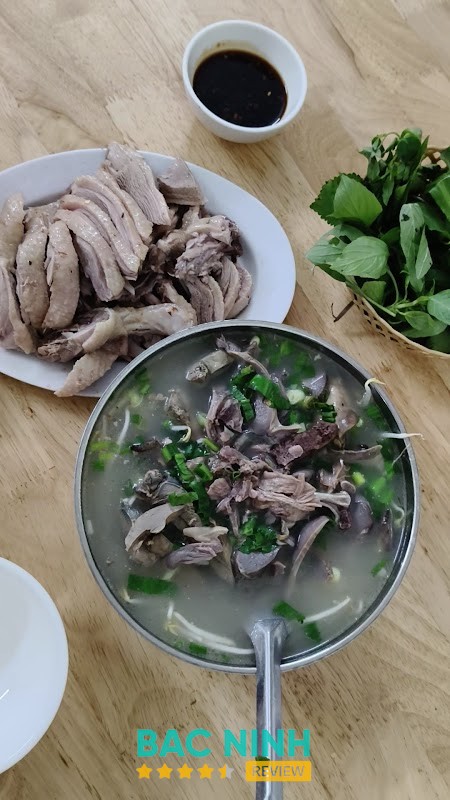 Món vịt tại Quán Lẩu Vịt Ngọc Thực Vân Đình