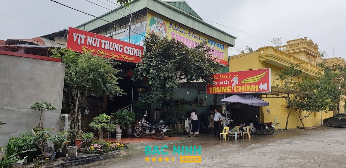 Món tại Vịt Quay Nhật Tân