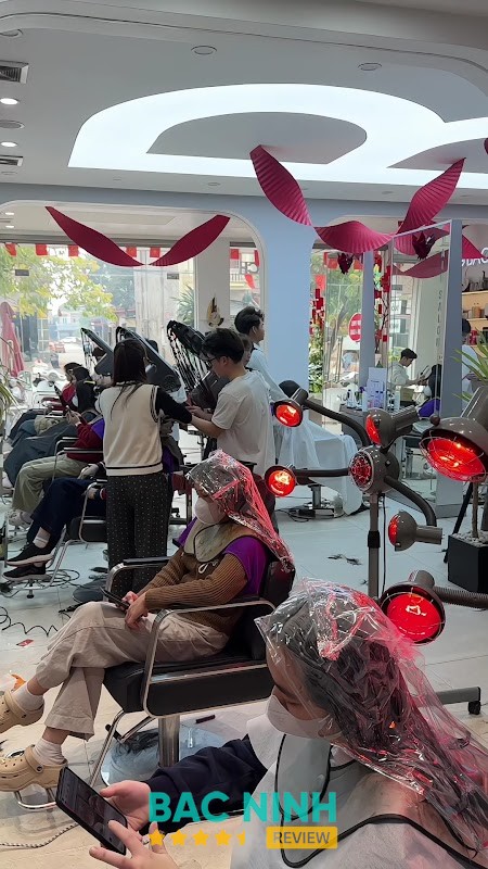 Hoang Bach Hair Salon – hình ảnh 2