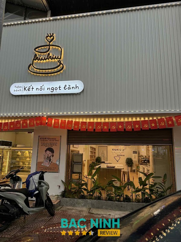 Tiệm bánh Kiukiu