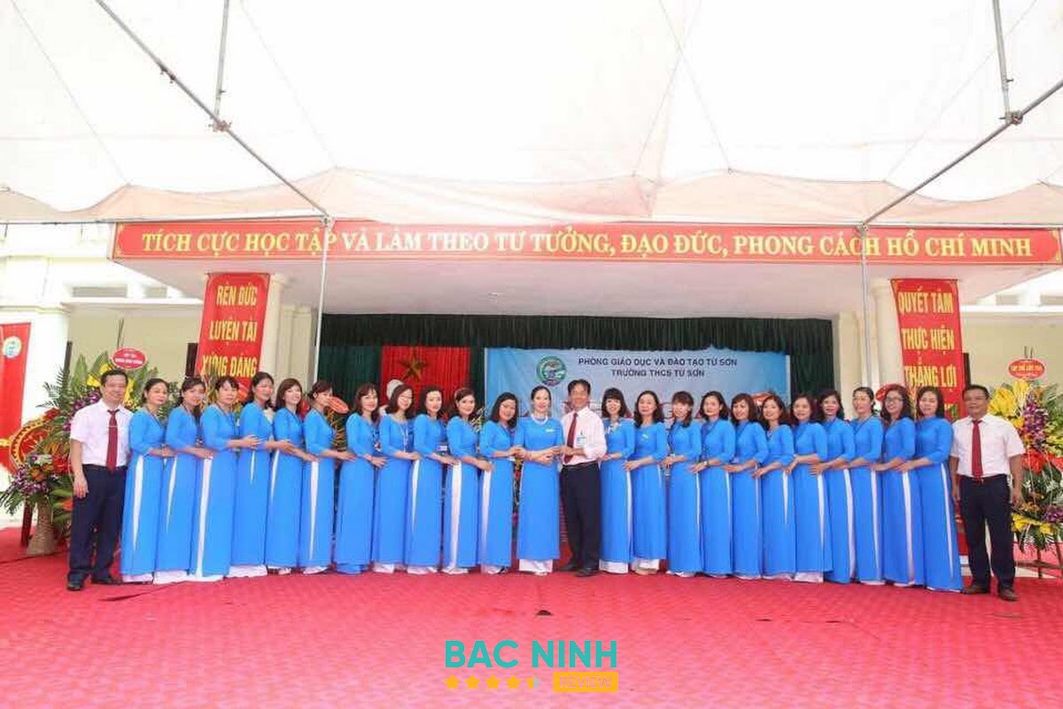 Nhà may áo dài Mai Uẩn – hình ảnh 3