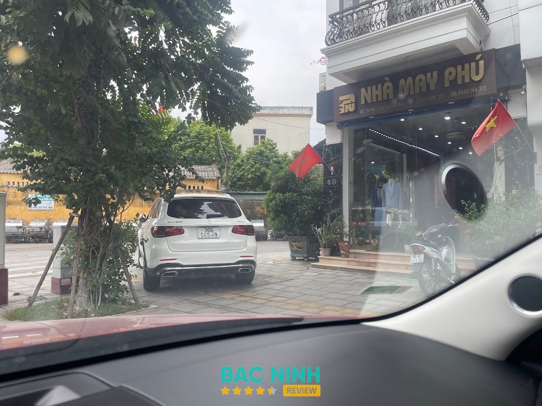 Nhà May Phú Trần Nguyên Hãn