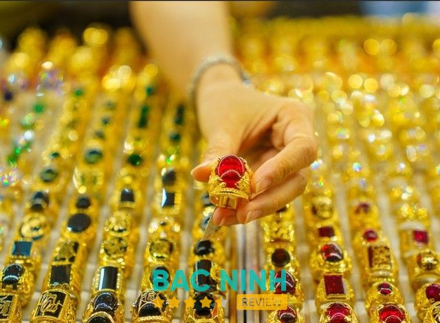 Tiệm Vàng Xuất Mạo Quế Võ